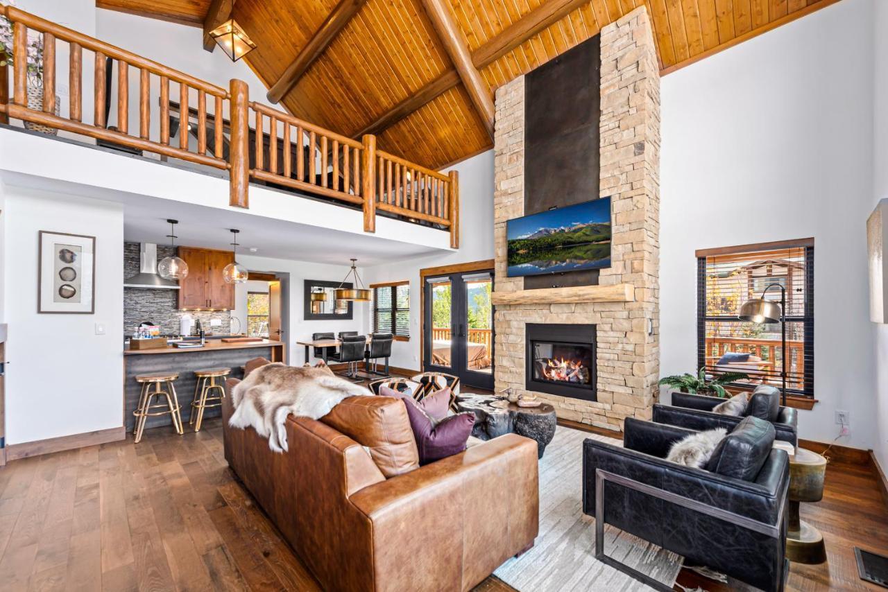 Estes Retreat Indoor Outdoor Fireplace, Jacuzzi, Close To Downtown Estes Estes Park Exterior photo